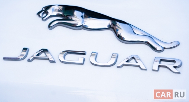 Jaguar попрощается со спорткаром F-Type юбилейной версией